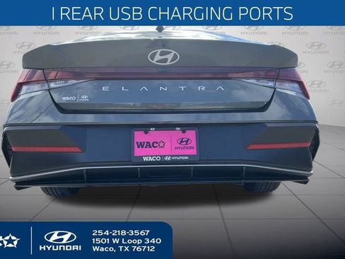 Used 2024 Hyundai Elantra SEL w/ Convenience Package image 9