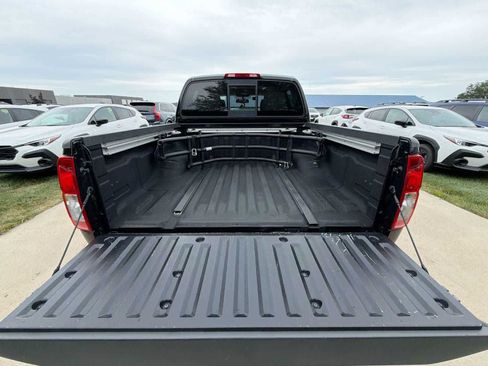 Used 2018 Nissan Frontier SV w/ Value Truck Package RWD image 28