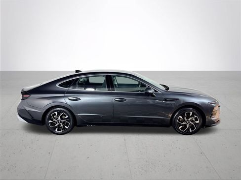 Used 2024 Hyundai Sonata SEL FWD image 5