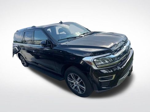 Used 2024 Ford Expedition Max Limited AWD/4WD image 2