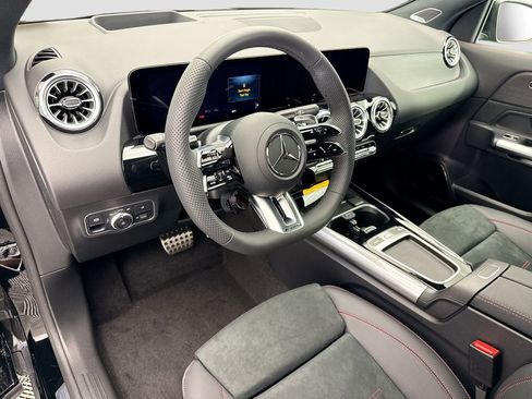 New 2026 Mercedes-Benz GLA 35 AMG 4MATIC image 9