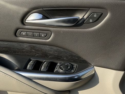 Used 2020 Cadillac XT4 Premium Luxury image 18