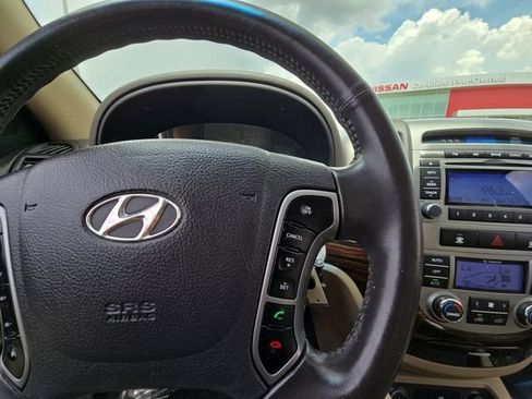 Used 2011 Hyundai Santa Fe Limited FWD image 12