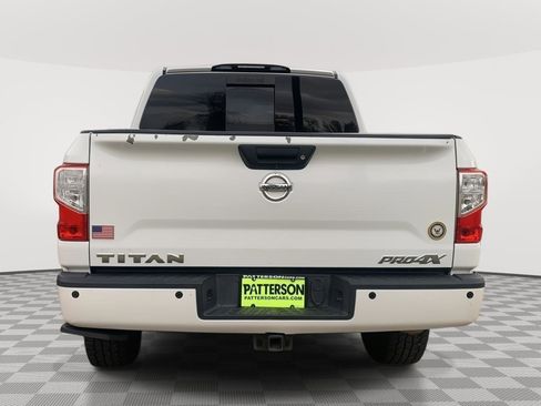 Used 2018 Nissan Titan PRO-4X w/ Pro-4x Convenience Package image 3