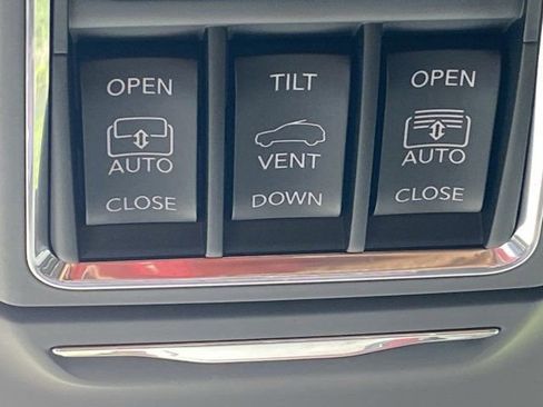Used 2023 Jeep Wagoneer Series III w/ Premium Group I AWD/4WD image 50