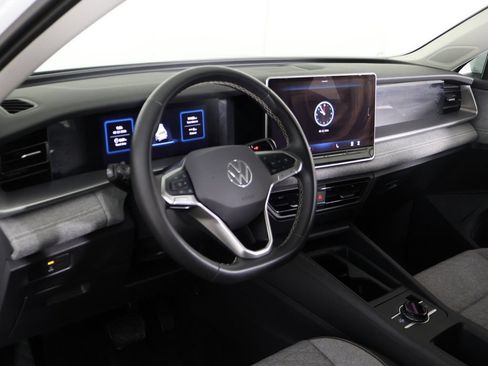 Used 2025 Volkswagen Tiguan S AWD/4WD image 25