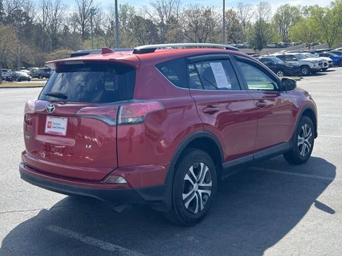 Used 2017 Toyota RAV4 LE image 5