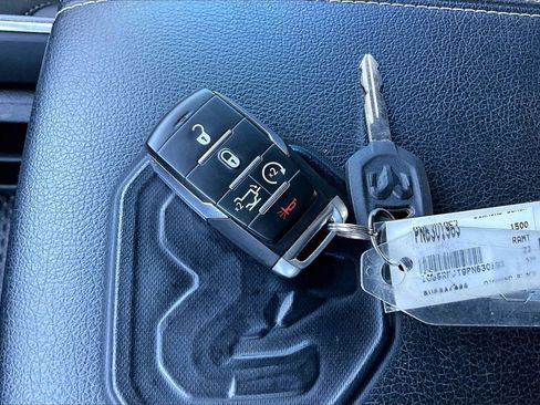 Used 2023 RAM 1500 Laramie image 36