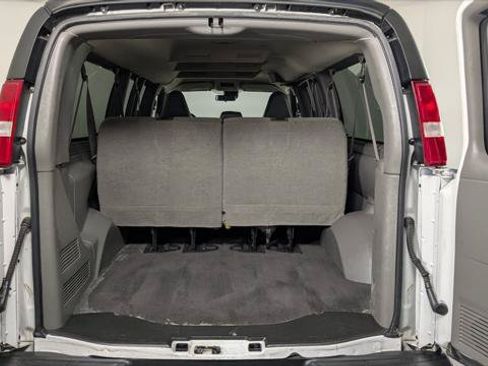 Used 2023 Chevrolet Express 3500 LT w/ LT Preferred Equipment Group RWD image 16