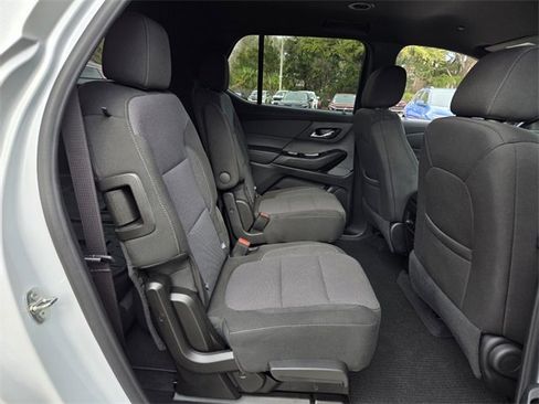 Certified 2023 Chevrolet Traverse LT image 24