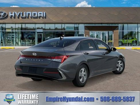 New 2026 Hyundai Elantra SE image 4