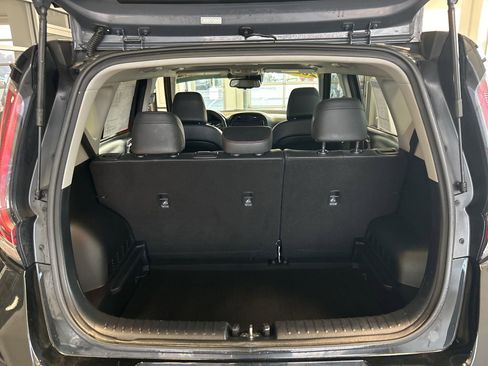 Used 2024 Kia Soul GT-Line image 11