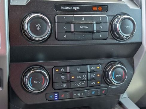 Used 2019 Ford F250 Lariat w/ Lariat Ultimate Package AWD/4WD image 18