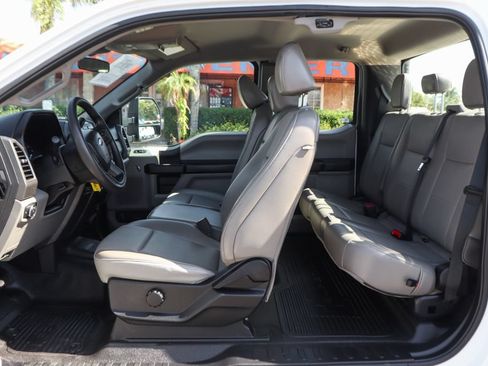 Used 2021 Ford F250 XL w/ Power Equipment Group RWD image 20