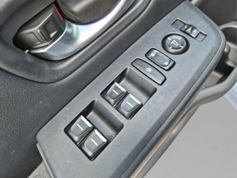 Certified 2023 Honda Pilot Touring image 16