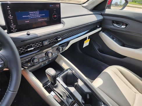 Used 2024 Honda Accord EX-L image 26