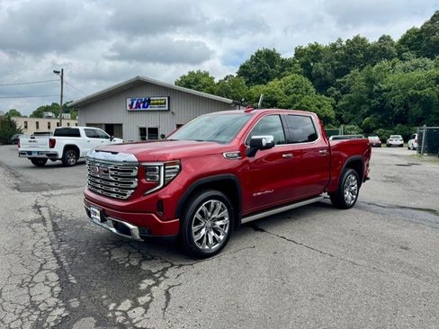 Used 2024 GMC Sierra 1500 Denali w/ Denali Reserve Package AWD/4WD image 1