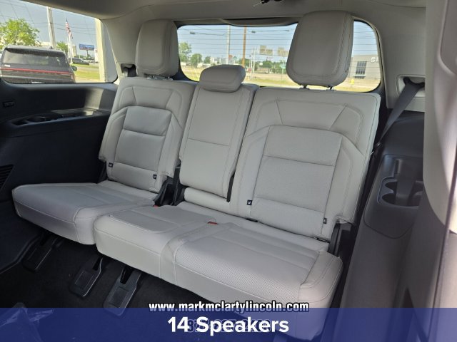 New 2026 Lincoln Navigator Premiere AWD/4WD image 11