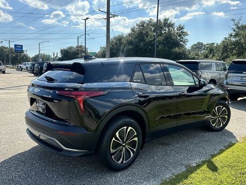 New 2025 Chevrolet Blazer EV LT image 4