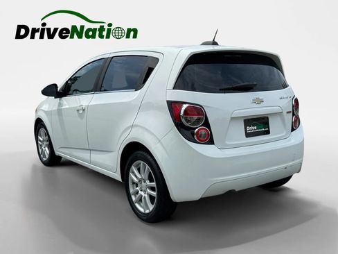 Used 2015 Chevrolet Sonic LT w/ Fun and Sun Package FWD image 7