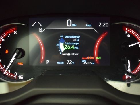 Used 2024 Toyota RAV4 XLE AWD/4WD image 16