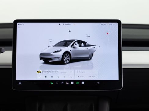 Used 2023 Tesla Model Y Long Range AWD/4WD image 32