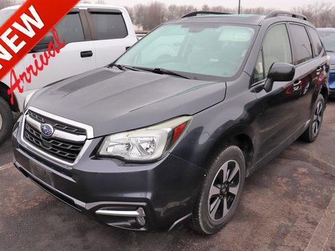 Used 2017 Subaru Forester 2.5i Premium image 1