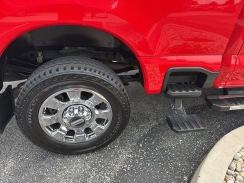 Used 2024 Ford F250 Lariat w/ Chrome Package image 25