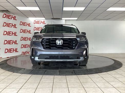 Used 2024 Honda Pilot Elite image 2