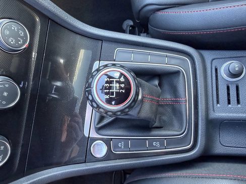 Used 2016 Volkswagen GTI SE w/ Lighting Package (SEL) FWD image 33