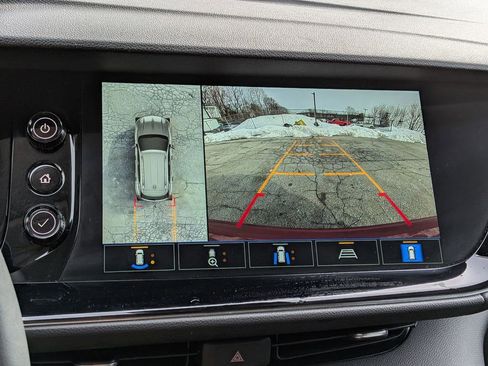 Used 2023 Buick Envision Avenir image 22