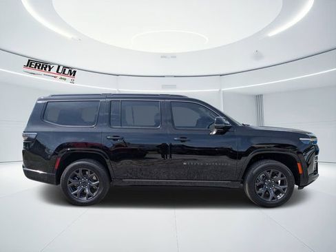 New 2026 Jeep Grand Wagoneer Limited w/ Premium Group II AWD/4WD image 2