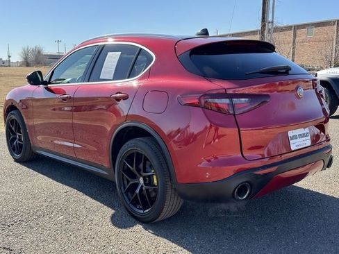 Used 2018 Alfa Romeo Stelvio Ti image 4