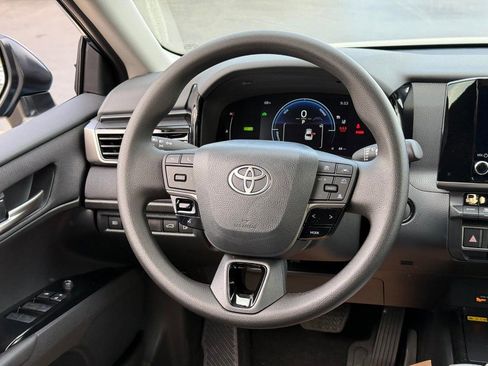 New 2026 Toyota Camry LE image 9