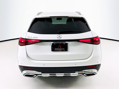 Certified 2025 Mercedes-Benz GLC 300 image 7