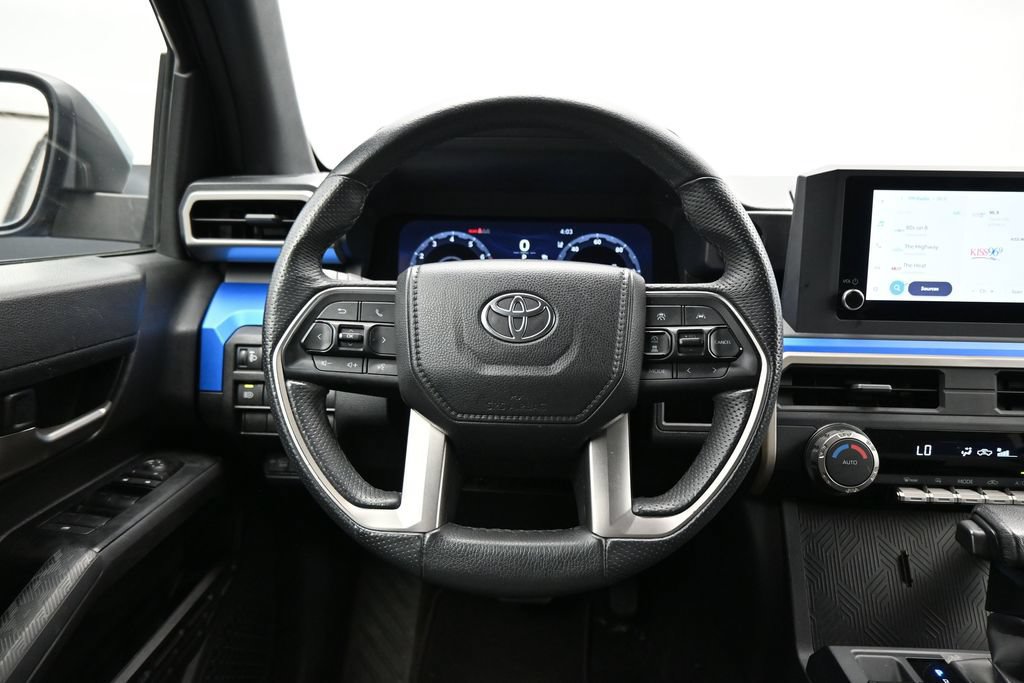 Used 2025 Toyota Tacoma TRD Off-Road AWD/4WD image 16