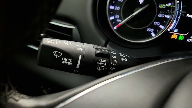 Used 2023 Maserati Levante GT AWD/4WD image 60