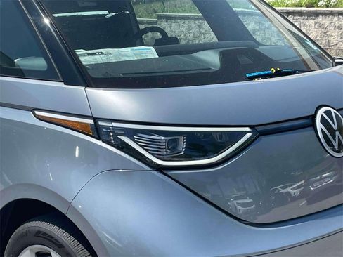 New 2025 Volkswagen ID. Buzz Pro S image 10
