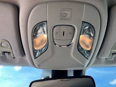 Used 2018 Jeep Compass Limited w/ Navigation Group image 21