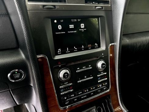 Used 2017 Lincoln Navigator L Select image 42