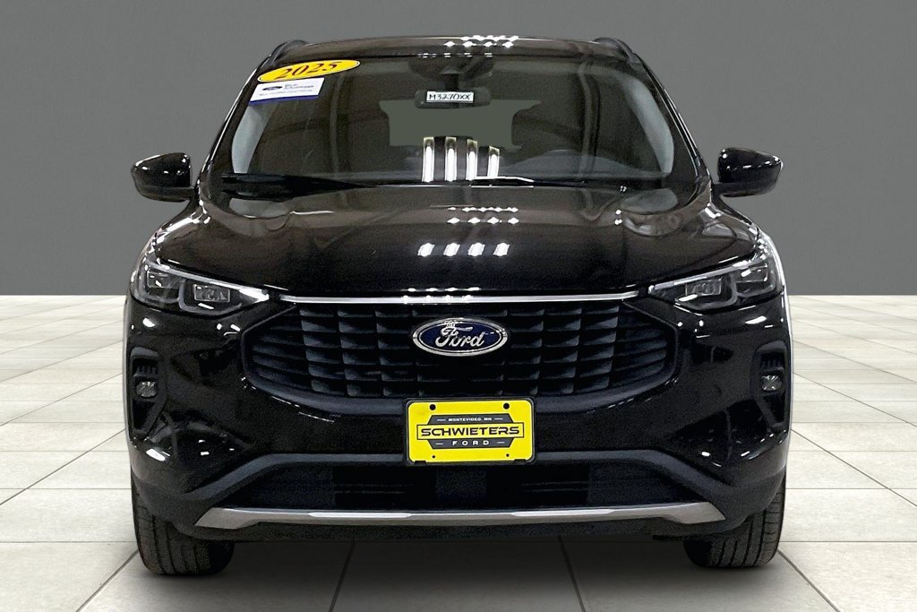 Certified 2025 Ford Escape Platinum AWD/4WD image 3