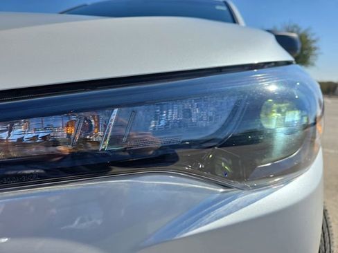 Used 2026 Toyota Corolla Cross L image 30