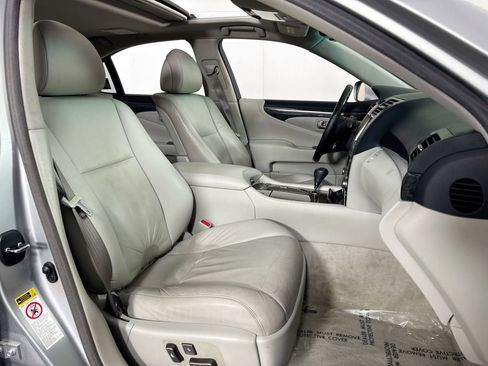 Used 2008 Lexus LS 460 image 32