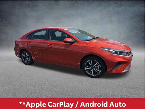 Used 2023 Kia Forte LXS w/ LXS Technology Package FWD image 3