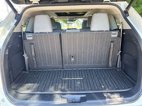 Used 2020 Toyota Highlander Platinum AWD/4WD image 44
