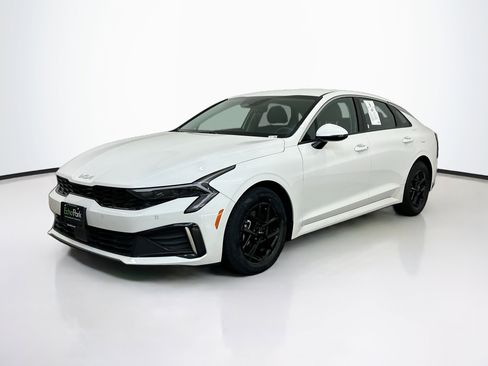 Used 2025 Kia K5 LXS FWD image 3