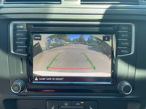 Used 2017 Volkswagen Jetta SE FWD image 24