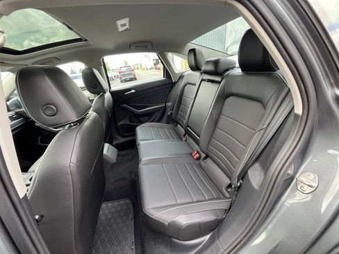 Used 2023 Volkswagen Jetta SE FWD image 24
