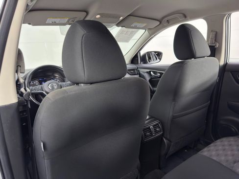 Used 2022 Nissan Rogue Sport SV image 31