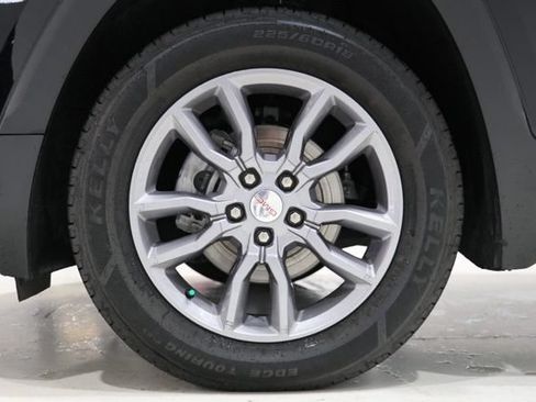 Used 2024 GMC Terrain SLT AWD/4WD image 9